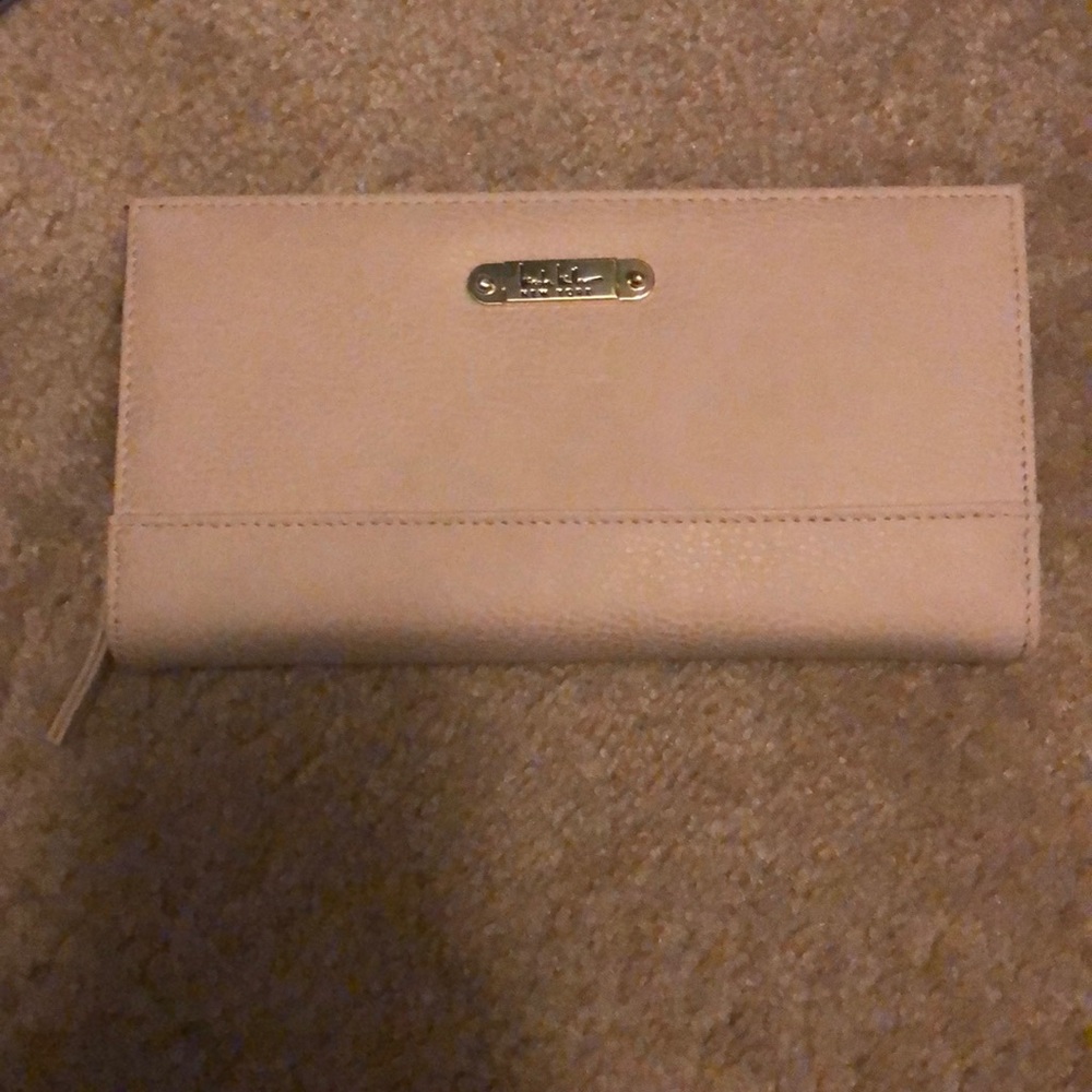 Nicole Miller New York Wallet